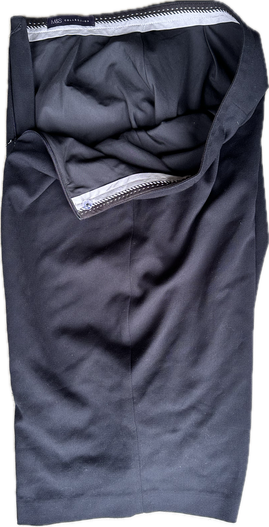 THE GENTLEMEN: Ros M&S Charcoal Skirt (XS)