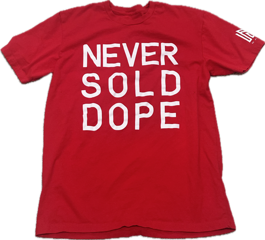 BALLERS : Ricky’s NEVER SOLD DOPE Red Short sleeve Shirt (M)