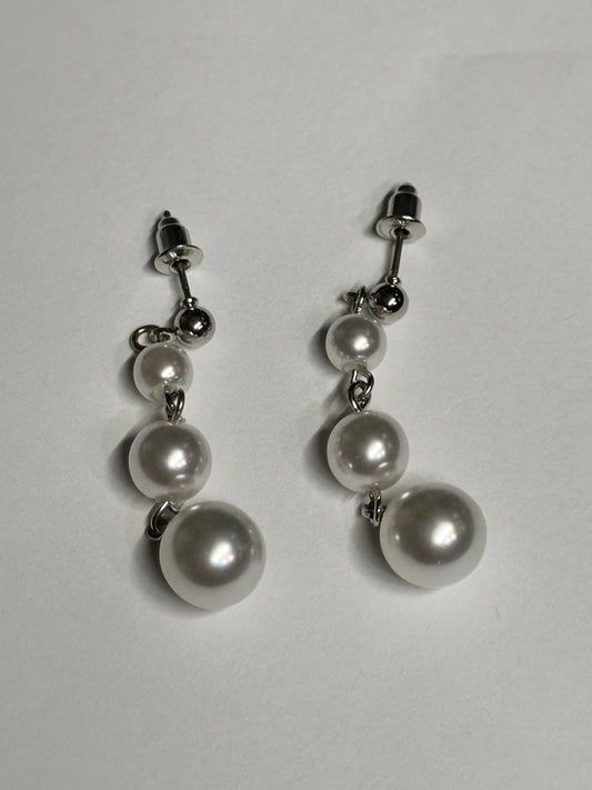 VEEP: Selina’s HERO Nicole Miller Earrings