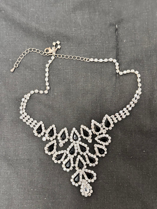 MAD MEN: Betty’s 1950 silver faux diamond adjustable Necklace