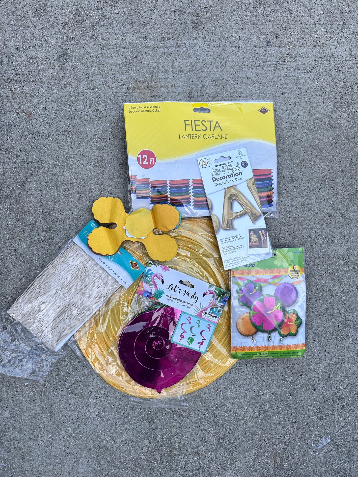 SILICON VALLEY: Richard and Team Final Season and Pied Piper Luau office Party Supplies