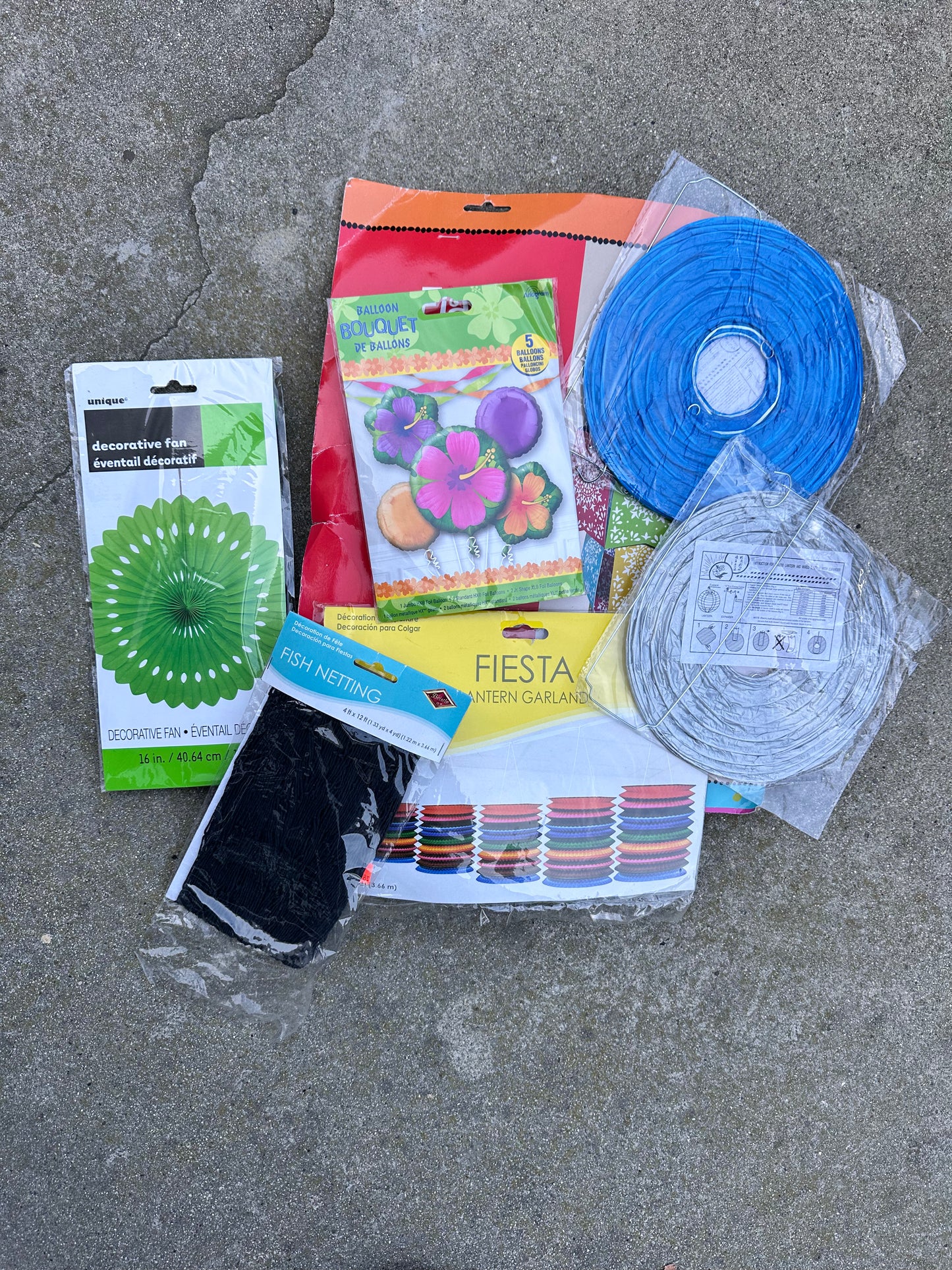 SILICON VALLEY: Richard and Team Final Season and Pied Piper Luau office Party Supplies