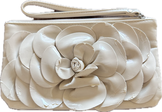 MAD MEN: Betty’s Flower Deco Hand Purse