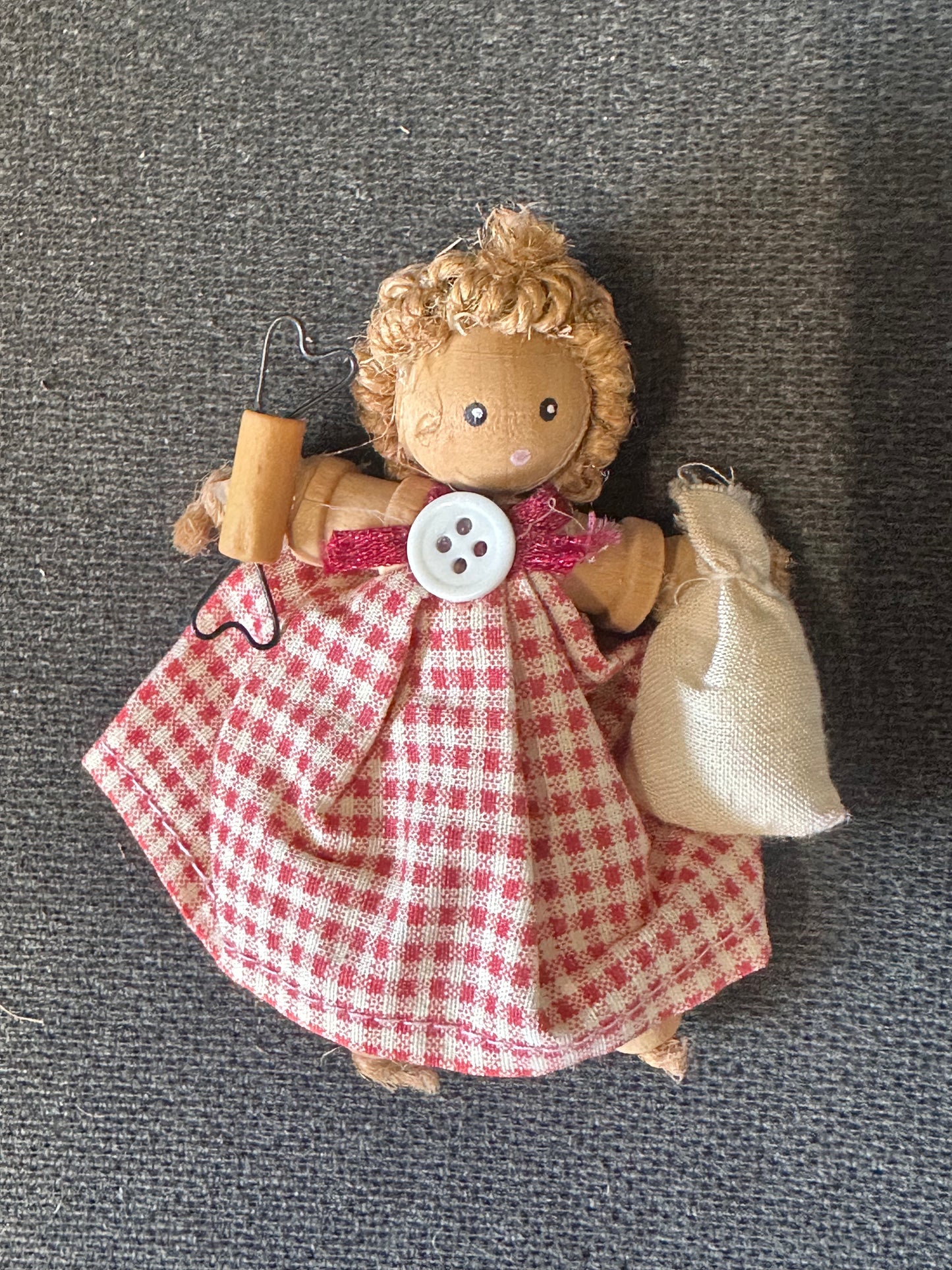 THE OFFICE: Dunder Mifflin Office Christmas Props