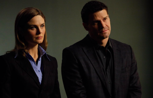 BONES: Dr Brennan's Blue Long-Sleeve Shirt (M)