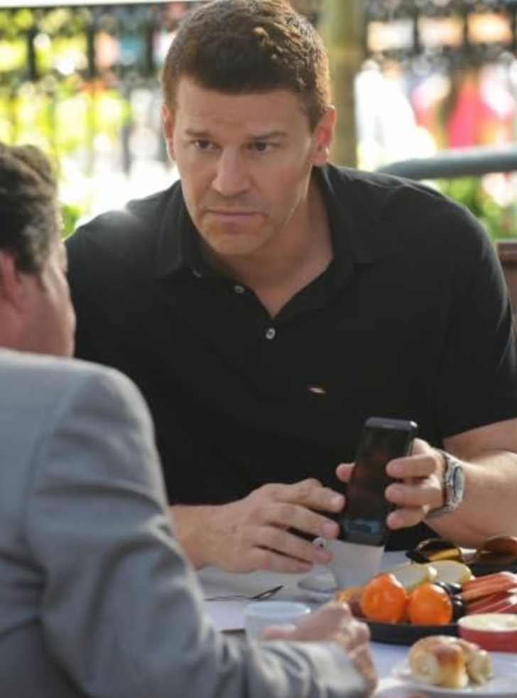 BONES: Agent Booth's Episode Used Black Short Sleeve Collar Shirt (L)