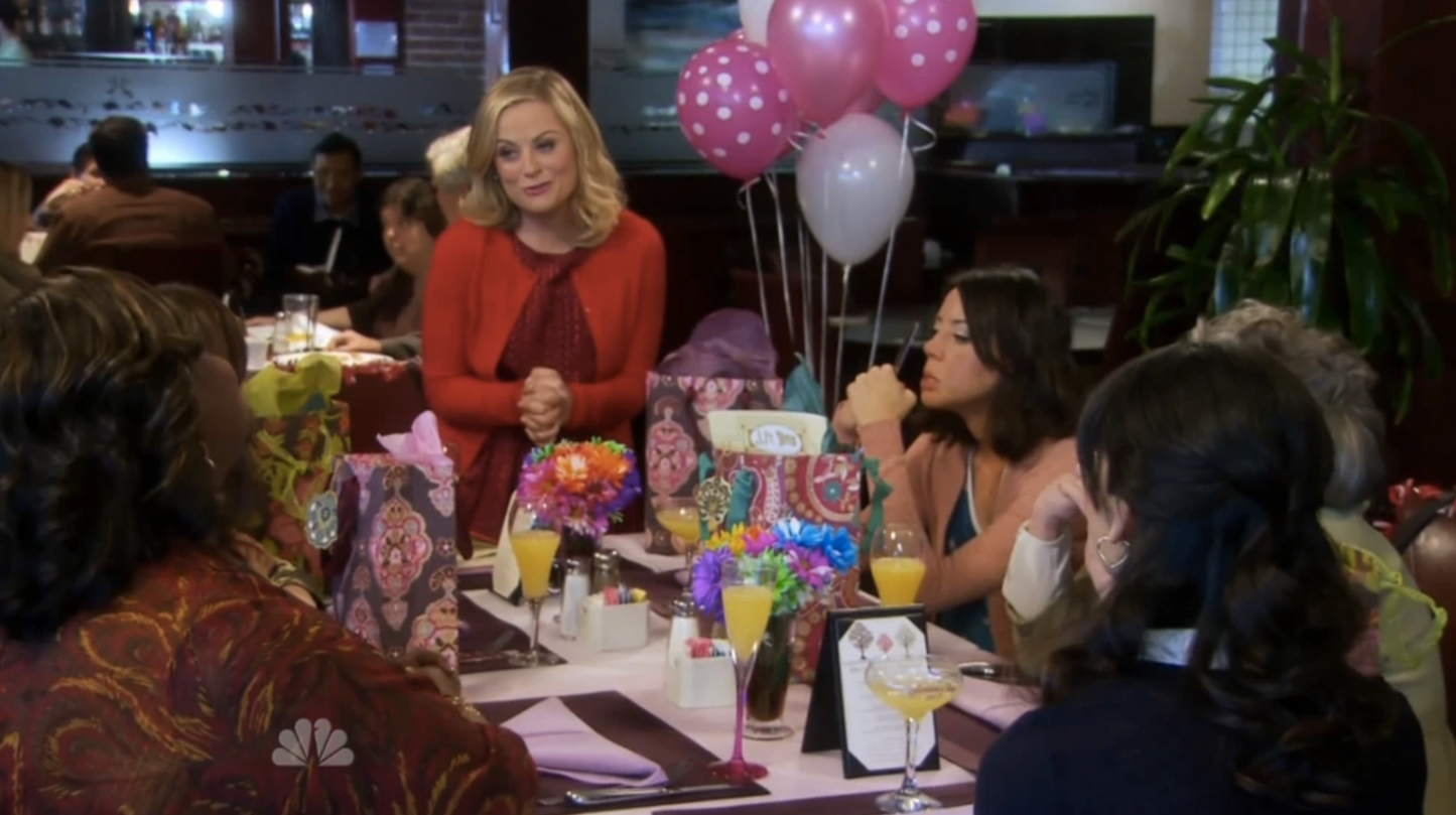 PARKS AND RECREATION: Leslie Knope's Unbranded GALENTINES DAY Glasses (2)