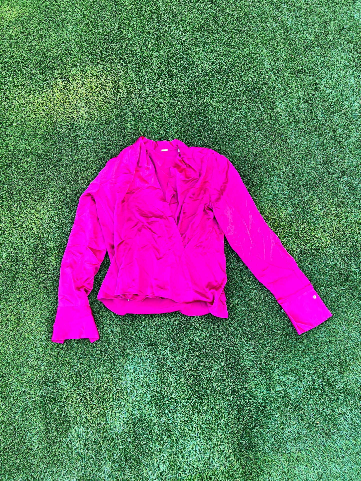 30 Rock: Liz Lemon ELIE TAHARI Pink Silk Shirt (0)