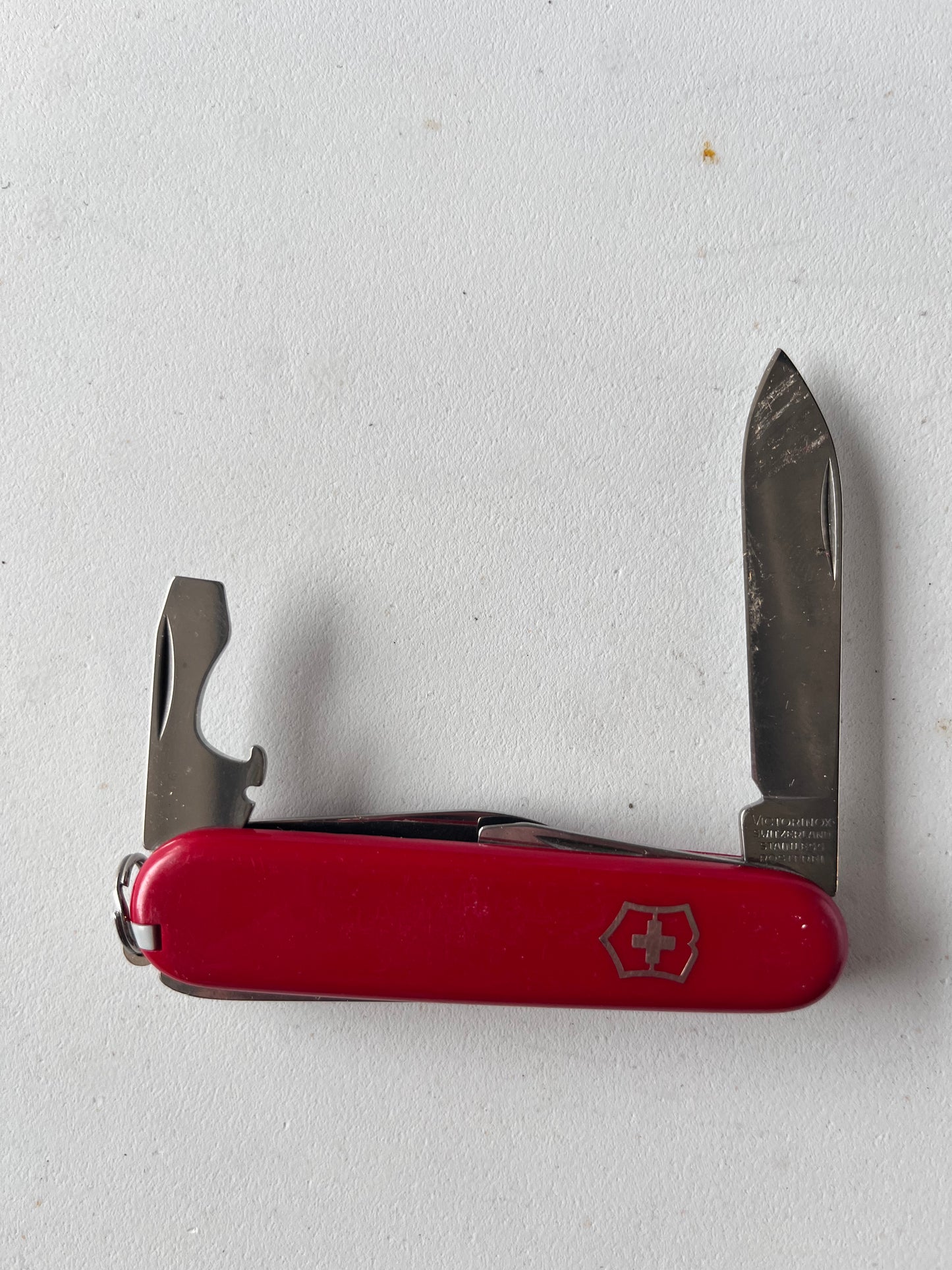 HOUSE: Dr Gregory House HERO Victorinox Red Swiss Army Recruit Knife