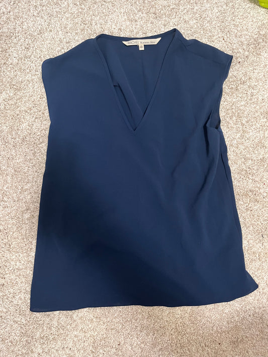 SHADES OF BLUE: Tess' Designer shirt (2)