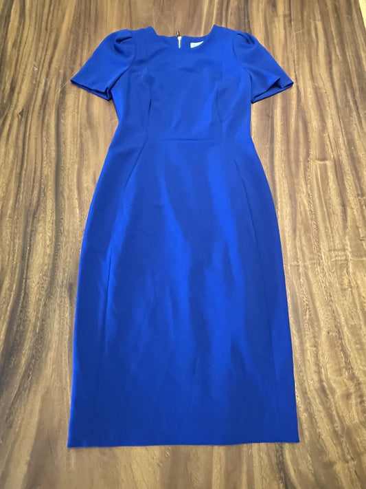 PARKS AND RECREATION: Leslie’s CALVIN KLEIN Blue Dress Seen on Screen )