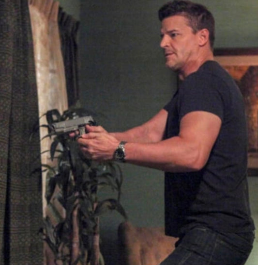 BONES: Agent Booth's Joe’s Dark Blue Denim Jeans (34)