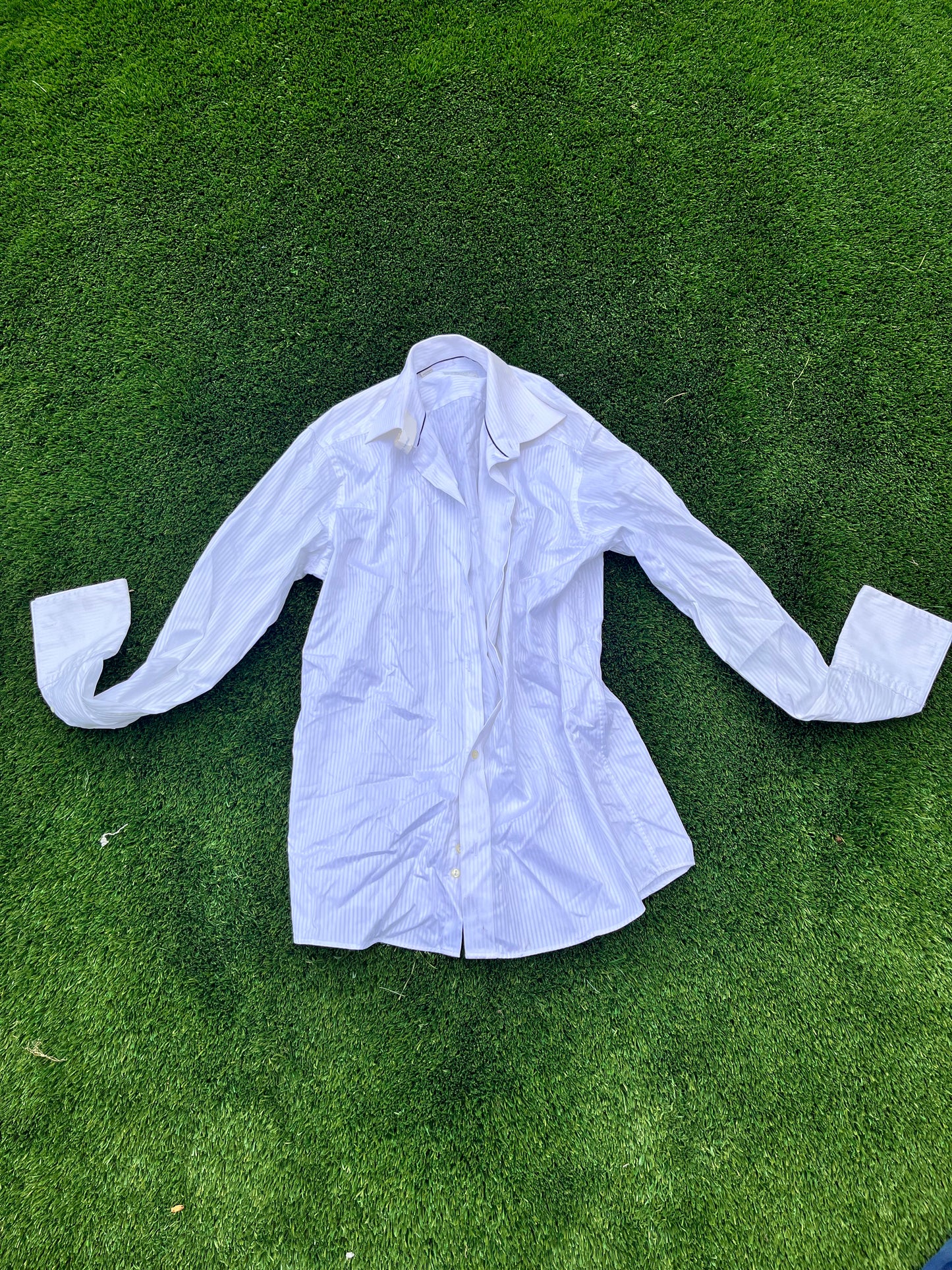 VEEP:  Tom James ETON White Button up Cufflink Shirt (16/41)