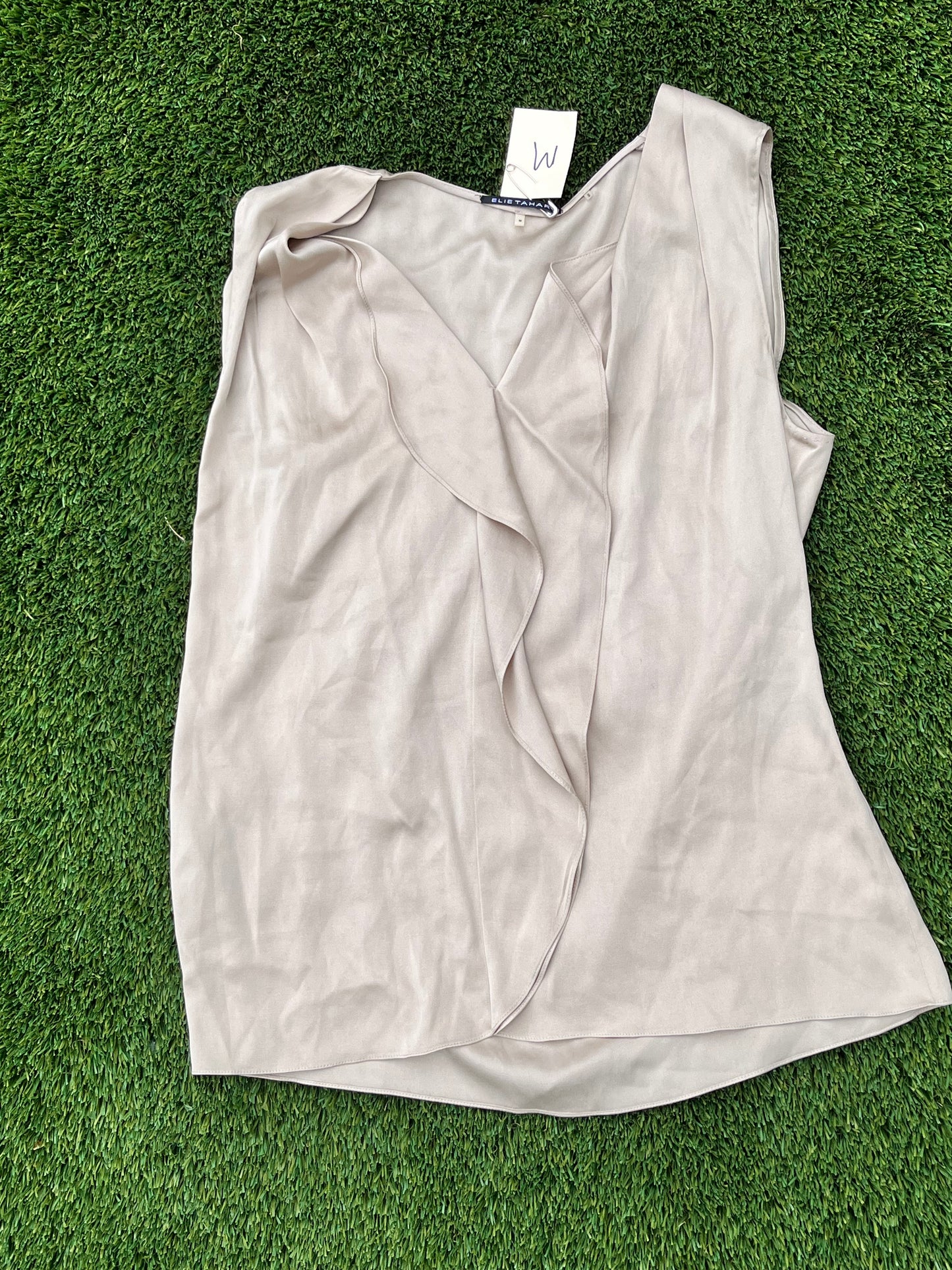 BONES: Dr Brennan's Sleeveless Shirt Collection