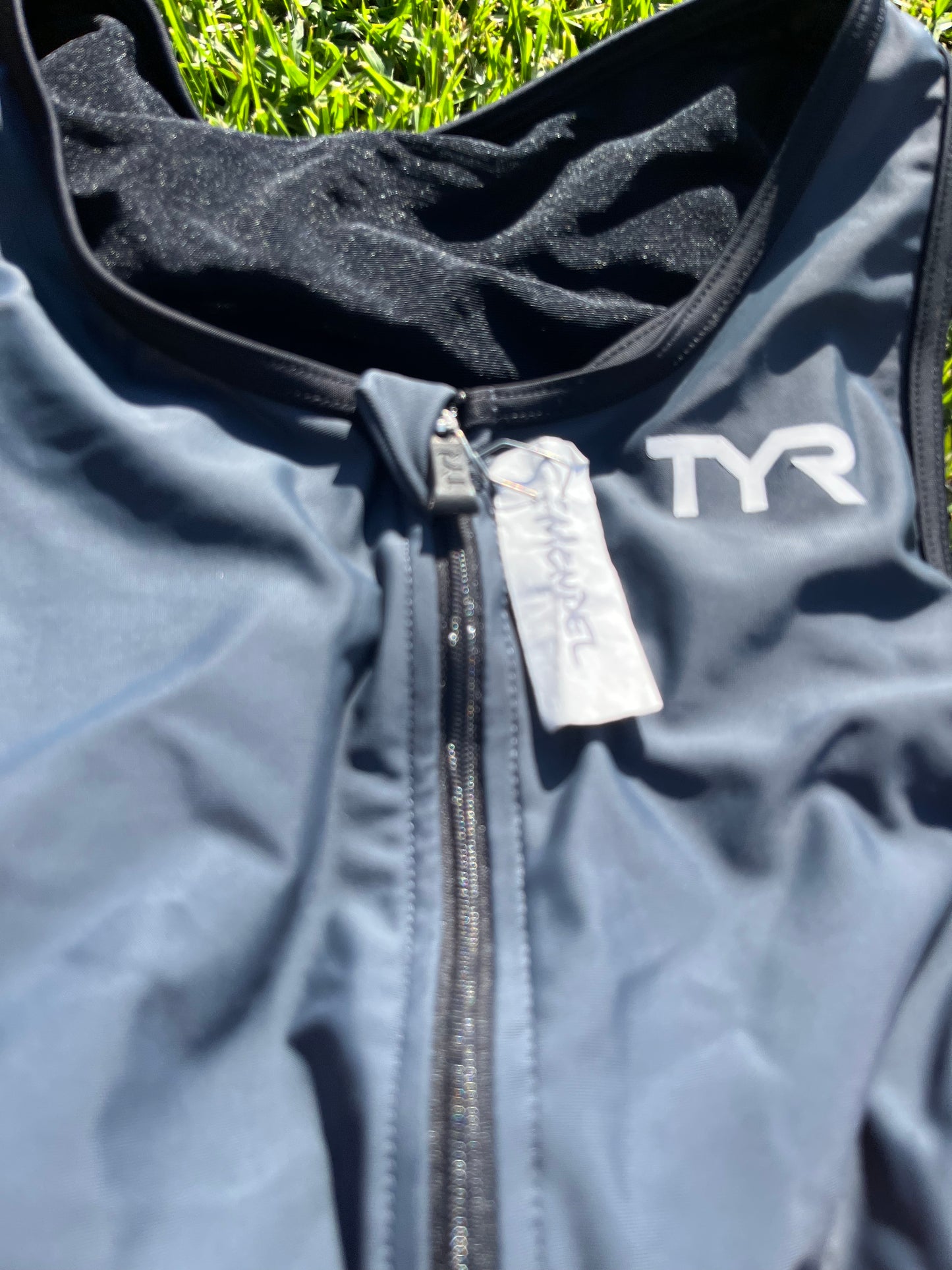 SILICON VALLEY: Character Hooli Triathlon Outfits