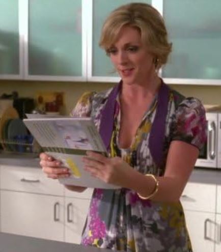 30 ROCK: Jenna’s Gold Hoop Earrings