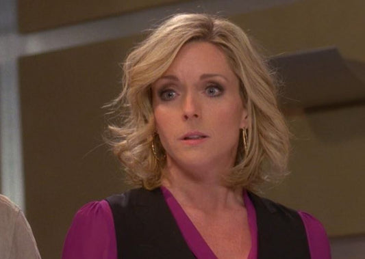 30 ROCK: Jenna’s Large Gold Hoop Earrings from Episode 317