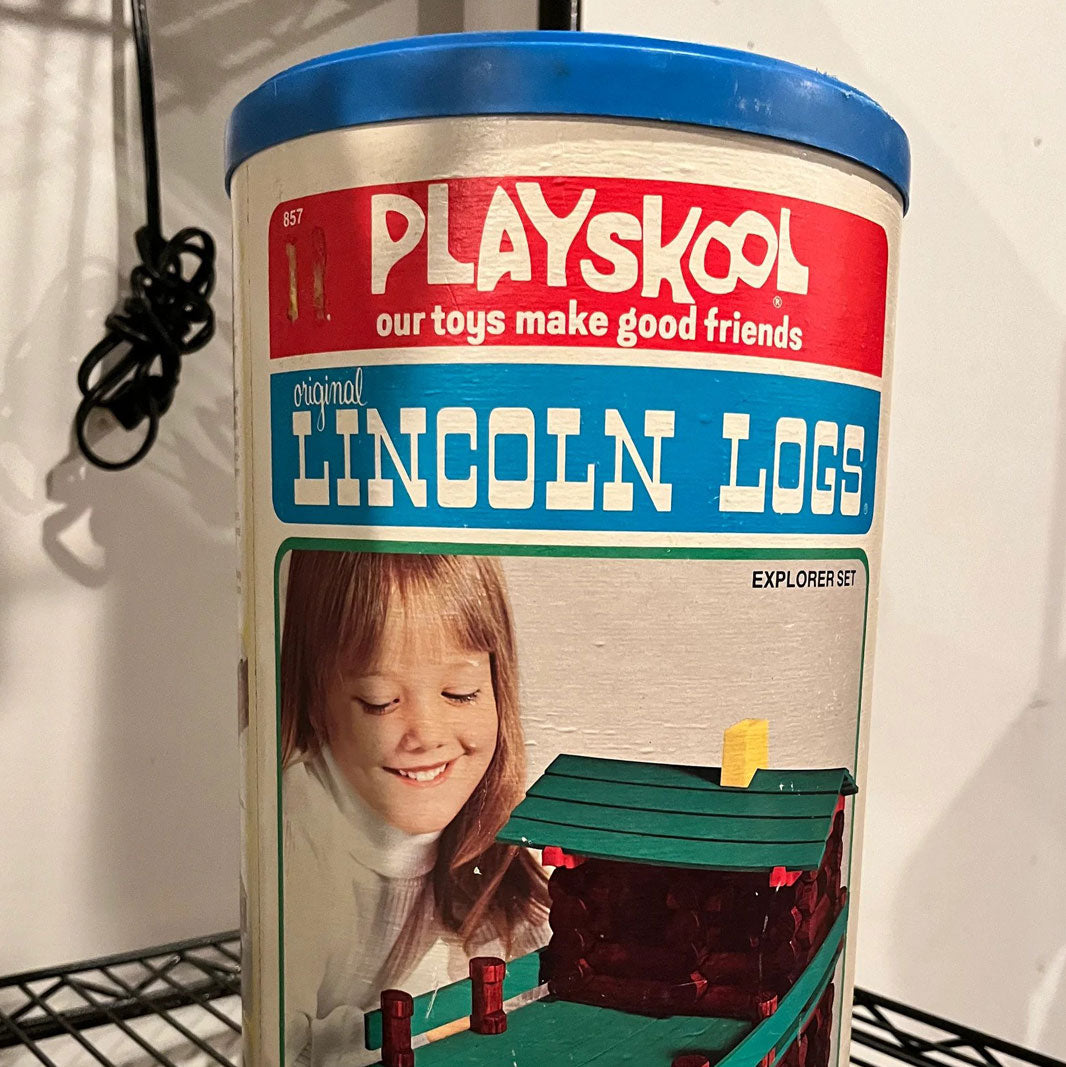 American Horror Story Roanoke: TV Flora's Lincoln Logs from 1974