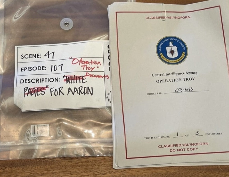 12 MONKEYS: Featured Official On Screen Prop Episode 107 Sc 47