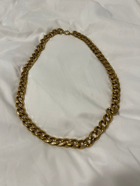 BALLERS: Vernon’s Gold Cuban Link Bracelet