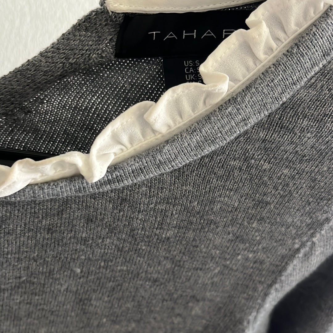 NEW GIRL: Jessica Day's ELIE TAHARI Grey Sweater with white fringe (S)