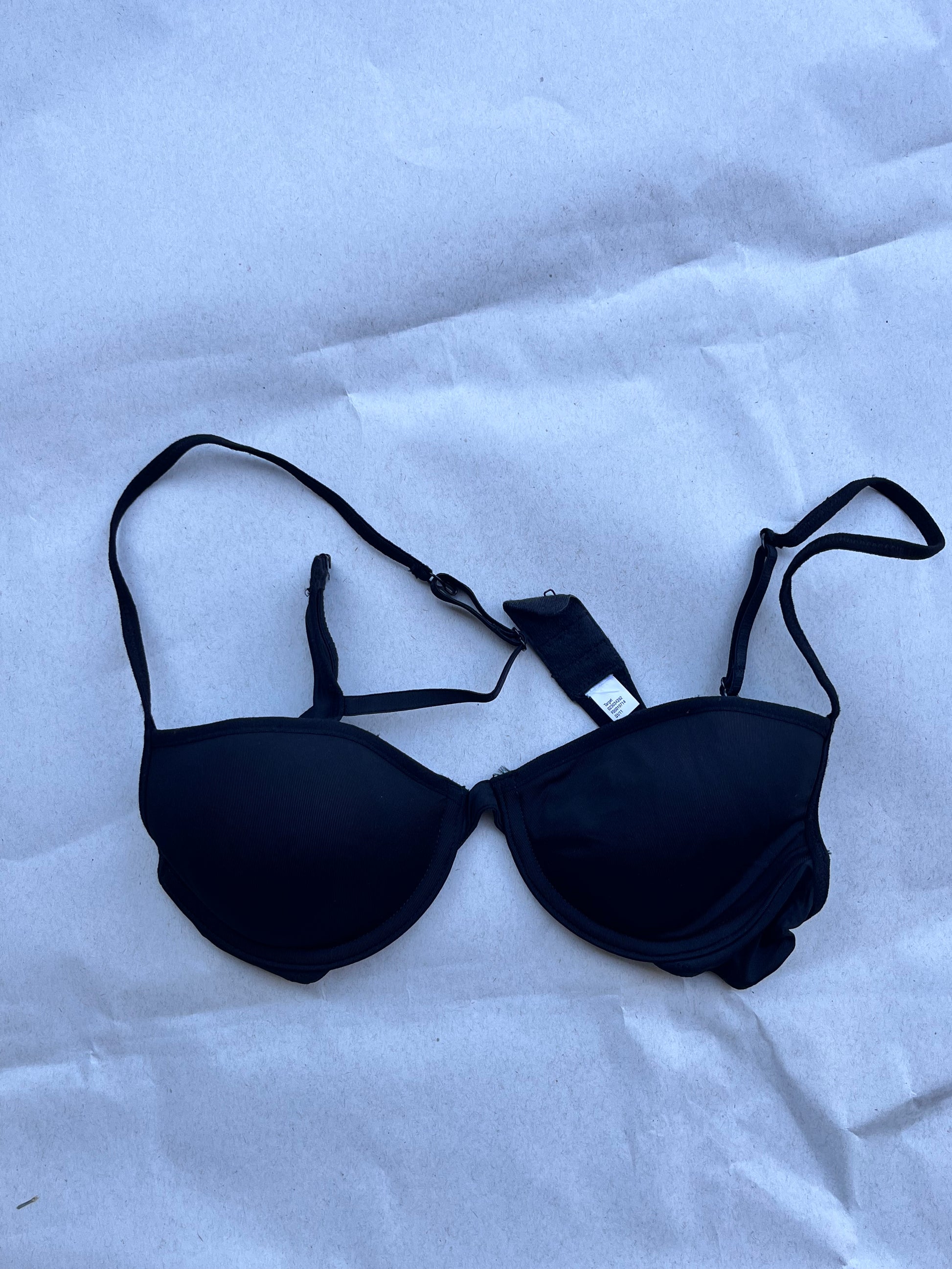 New Girl: CeCe's Production Worn Black Bra – HOLLYWOOD PICTURES STUDIOS,  LLC.