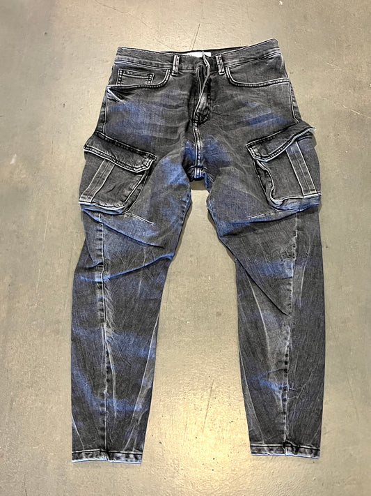 SHADES OF BLUE: Harlee’s ZARA Cargo Black Denim Jeans (30)