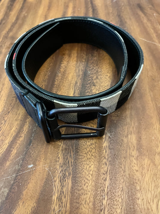 Silicon Valley: Russ' Burberry Classic Pattern Leather Belt (32)