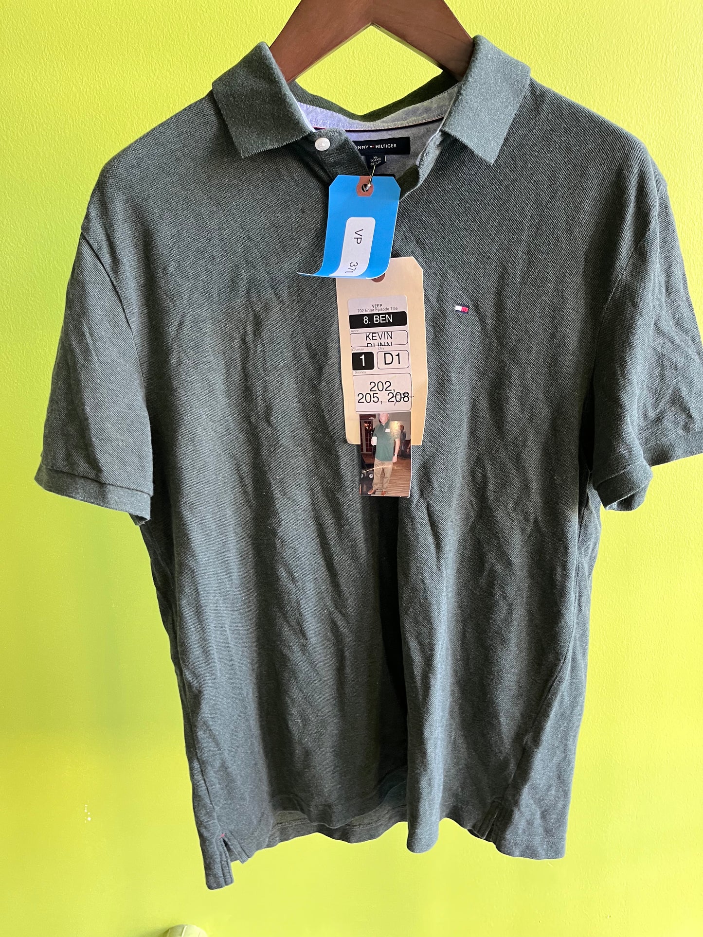 VEEP: Ben Cafferty's Ep 702 Short Sleeve Tommy Hilfiger green Shirt and Show Tag